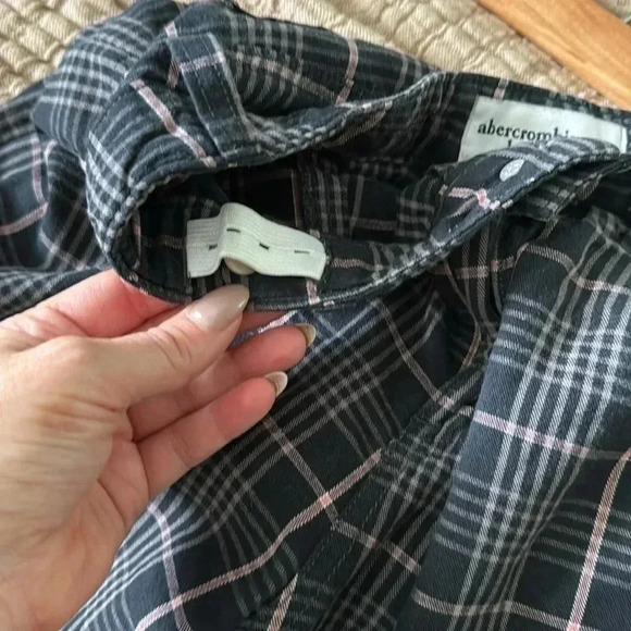 Abercrombie Kids Pink and Black Strip Jogger Style Pant size 11/12 - Picture 6 of 7